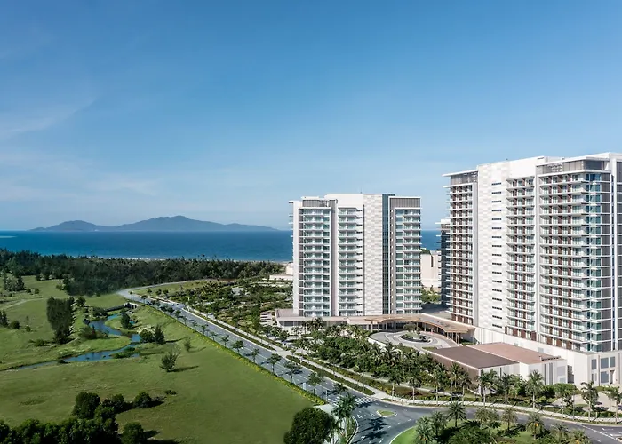 New World Hoiana Hotel